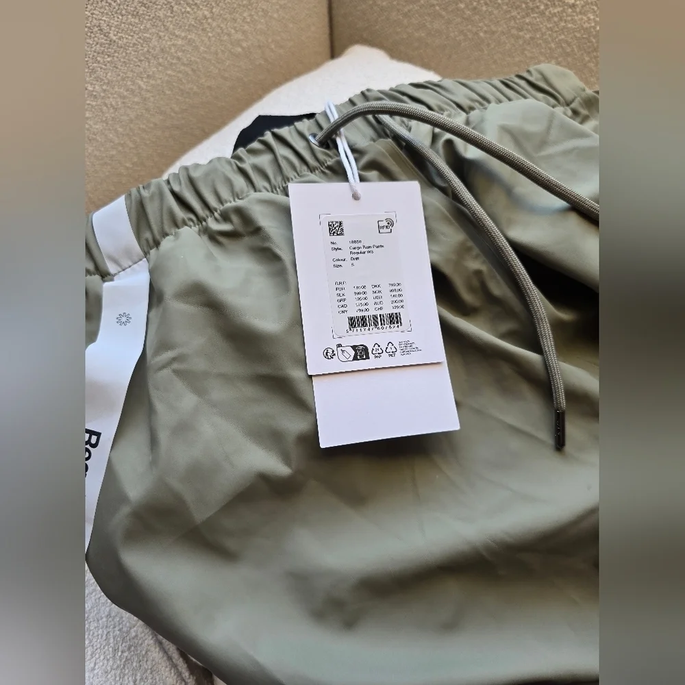 NWT! RAINS, UNISEX, Cargo Rain Pants, Regular W3, Drift, Size Small, MSRP $140